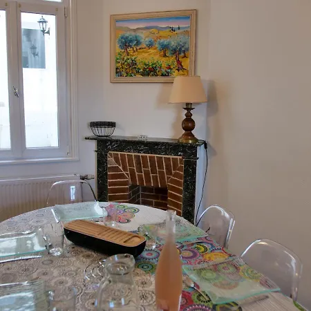 Grande Maison Face Au Port De Plaisance, 8 Pers. 度假居 *